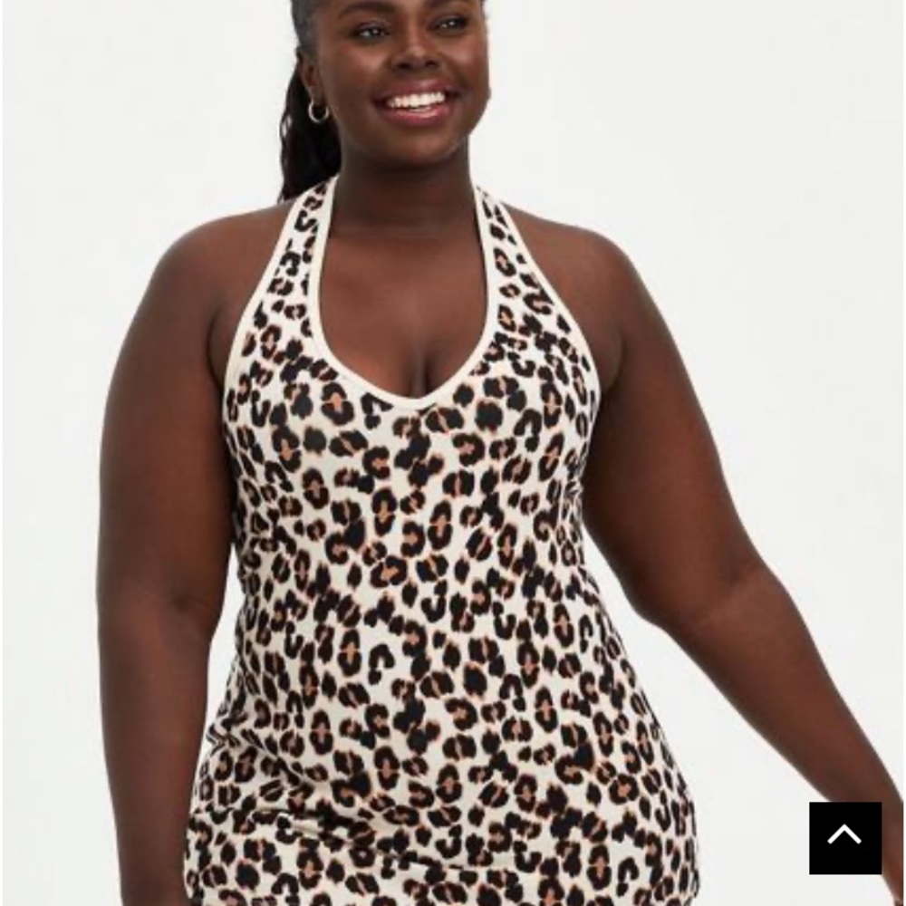 π€ Torrid Foxy V-Neck Halter Leopard Print Top π€ - Picture 3 of 7
